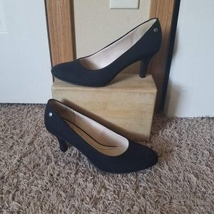 Comfy Black Pumps heels 7.5 M Lifestride